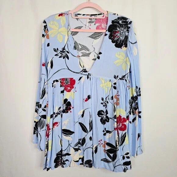Women's FREE PEOPLE Bella Tunic Top Floral BLUE BLACK YELLOW RED size XS Boho - Picture 2 of 7